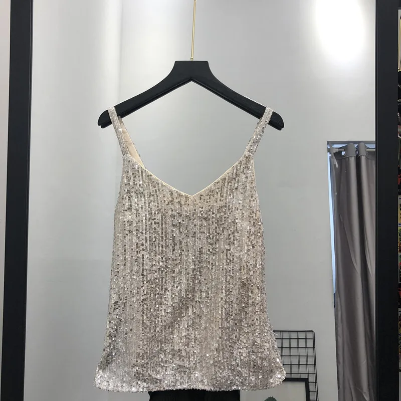 sequined sexy women camisoles 2019 summer new night club lady elegant v-neck slim short outwear tops tees
sequined sexy women camisoles 2019 summer new night club lady elegant v-neck slim short outwear tops tees