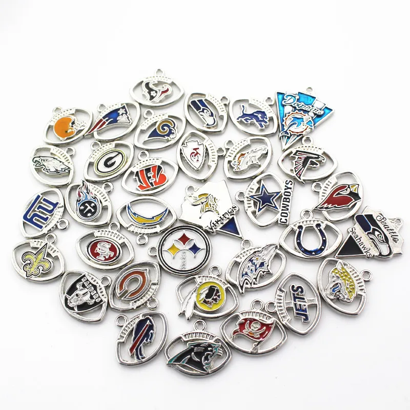 Hot selling 32pcs/lot Football hanging sports dangle charms floating charms for bracele&bangles jewelry accessory
Hot selling 32pcs/lot Football hanging sports dangle charms floating charms for bracele&bangles jewelry accessory