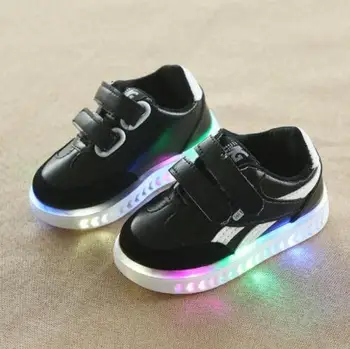 Baby Boys Girls LED Light Up Shoes Children Shoes With Light New Brand Kids Luminous Sport Shoes Glowing Sneakers
Baby Boys Girls LED Light Up Shoes Children Shoes With Light New Brand Kids Luminous Sport Shoes Glowing Sneakers