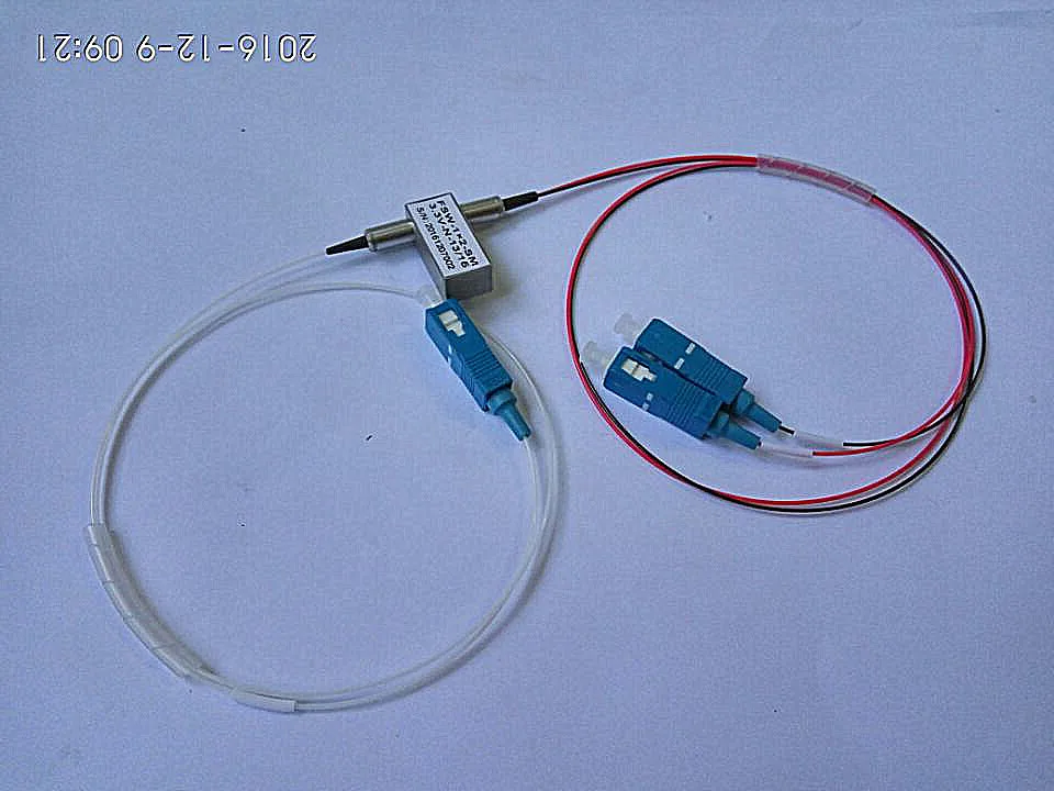 JYTTEK 1x2 Mechanical Fiber Optic Switch SC/UPC Connector 5V Operating voltage Non-Latching
JYTTEK 1x2 Mechanical Fiber Optic Switch SC/UPC Connector 5V Operating voltage Non-Latching