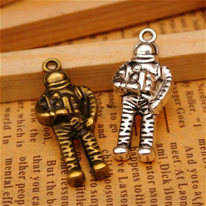 Vintage Ancient Silver Bronze Spaceman Astronauts Pendant Charms Jewelry DIY Accessories Handmade Key Rings,Bracelets Making
Vintage Ancient Silver Bronze Spaceman Astronauts Pendant Charms Jewelry DIY Accessories Handmade Key Rings,Bracelets Making