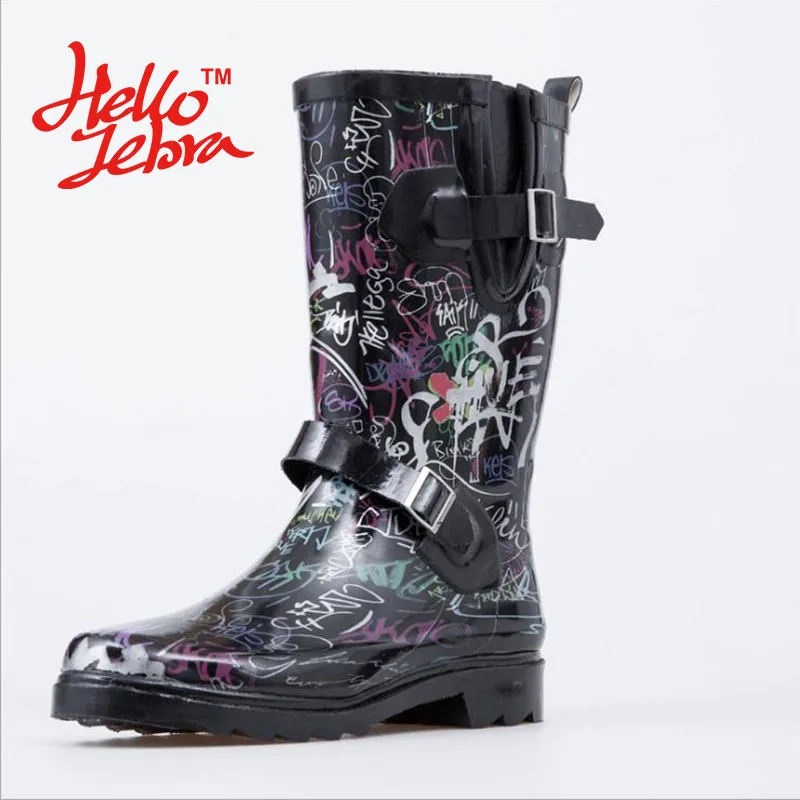 Women Rain Boots Handwriting Graffiti Lady Low Hoof Heels Mid Calf Slip Waterproof Round Toe Rainboots 2016 New Fashion Design
Women Rain Boots Handwriting Graffiti Lady Low Hoof Heels Mid Calf Slip Waterproof Round Toe Rainboots 2016 New Fashion Design