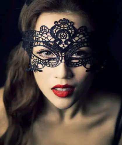 Hot Enchanted Sexy Black Lace Mask Veil / Women Burlesque Masquerade Halloween Costume Blindfold Head Wear Outfit
Hot Enchanted Sexy Black Lace Mask Veil / Women Burlesque Masquerade Halloween Costume Blindfold Head Wear Outfit