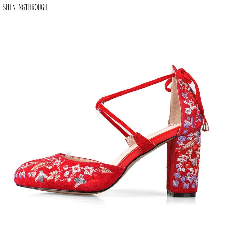 Vintage Embroidered Women Flower pumps 8cm high heels wedding shoes woman black red large size 9 10 11
Vintage Embroidered Women Flower pumps 8cm high heels wedding shoes woman black red large size 9 10 11