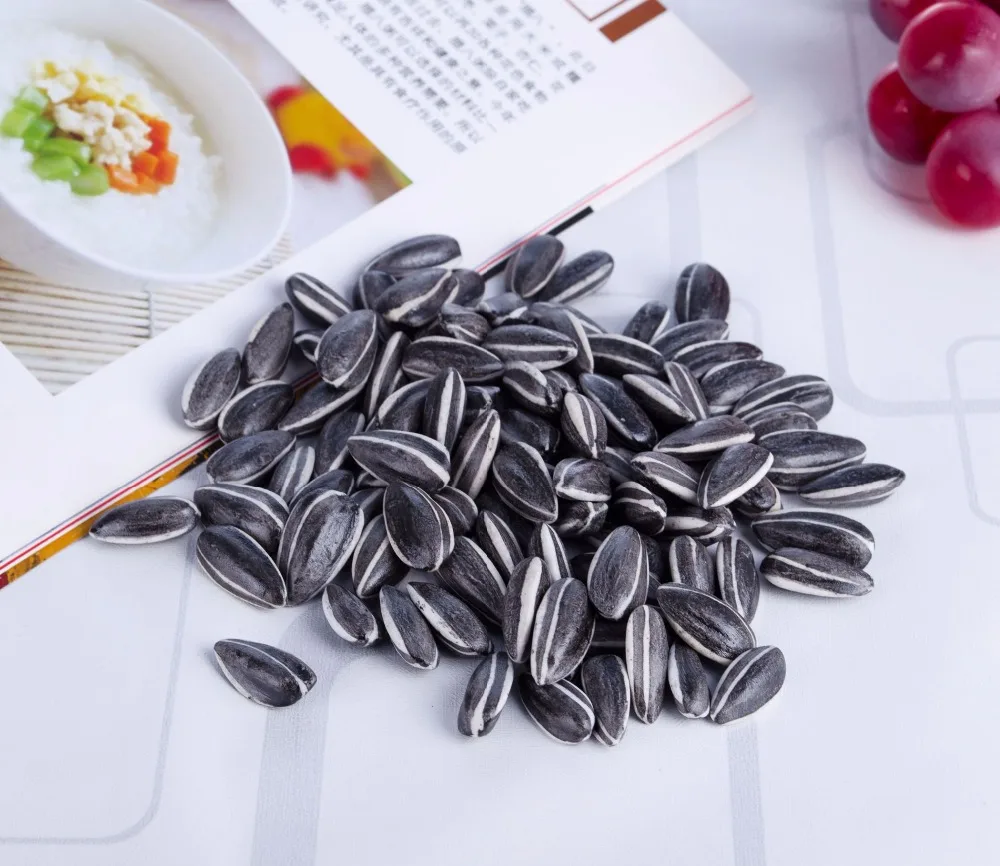 100 Pcs/lot Art * Ai Wei Wei * Porcelain Sunflower Seeds LONDON MODERN 2010 Wholesale Home Decor Party Decoration
100 Pcs/lot Art * Ai Wei Wei * Porcelain Sunflower Seeds LONDON MODERN 2010 Wholesale Home Decor Party Decoration