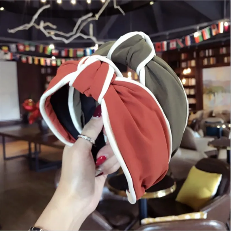 New headband Fashion boutique hair accessories women's fabric solid color white side knotted bow wide-brimmed hairband headband
New headband Fashion boutique hair accessories women's fabric solid color white side knotted bow wide-brimmed hairband headband