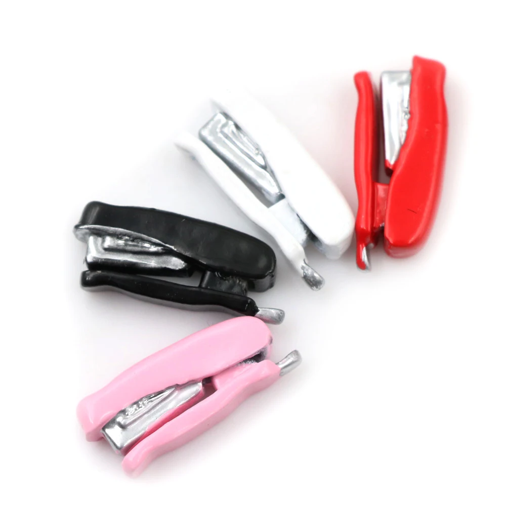 1PC 1:12 Toy A Metal Pink Stapler Dollhouse Miniature Length 1.9cm Doll Accessories Random Color Hot Sale
1PC 1:12 Toy A Metal Pink Stapler Dollhouse Miniature Length 1.9cm Doll Accessories Random Color Hot Sale