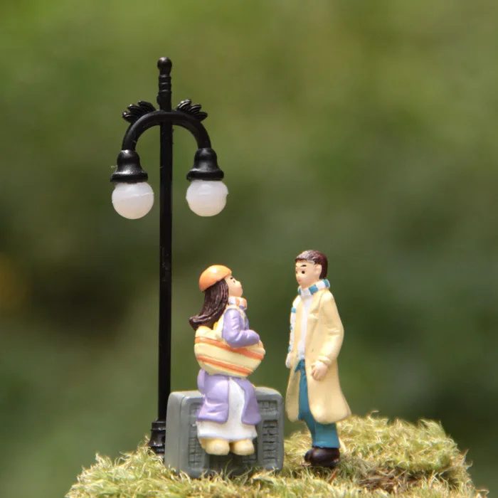 2pcs/lot Action Figure Couple talk hand to do DIY 3.5cm Micro Landscape decoration garden ornament Doll PVC gifts Model Anime
2pcs/lot Action Figure Couple talk hand to do DIY 3.5cm Micro Landscape decoration garden ornament Doll PVC gifts Model Anime