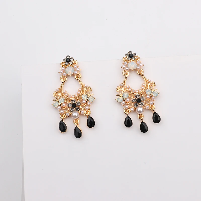 MENGJIQIAO New Baroque Style Rhinestone Flower Water Drop Tassel Earrings For Women Statement Vintage Simulated Pearl Oorbellen
MENGJIQIAO New Baroque Style Rhinestone Flower Water Drop Tassel Earrings For Women Statement Vintage Simulated Pearl Oorbellen