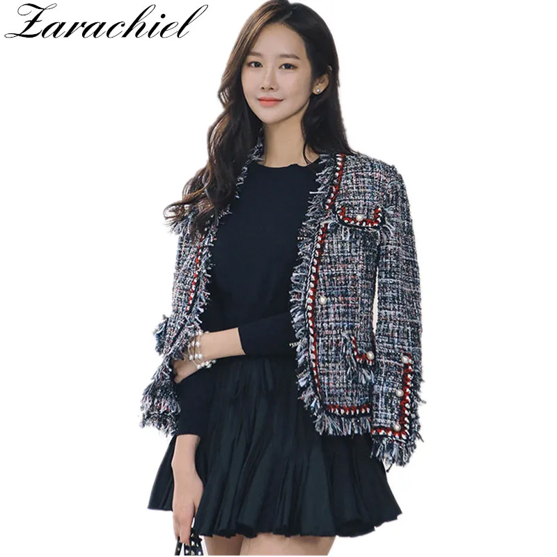Zarachiel Fashion Runway Tweed Jacket Coat 2019 Autumn Winter Women Fringed Trim Long Sleeves Front Pockets With Pearls Detail
Zarachiel Fashion Runway Tweed Jacket Coat 2019 Autumn Winter Women Fringed Trim Long Sleeves Front Pockets With Pearls Detail