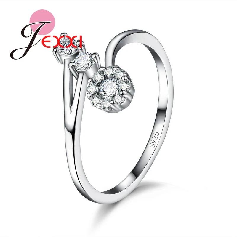 Three Square Cut Crystal Flower Ring Women Fashion Jewelry 925 Sterling Silver Cubic Zirconia Ladies Anniversary Rings
Three Square Cut Crystal Flower Ring Women Fashion Jewelry 925 Sterling Silver Cubic Zirconia Ladies Anniversary Rings