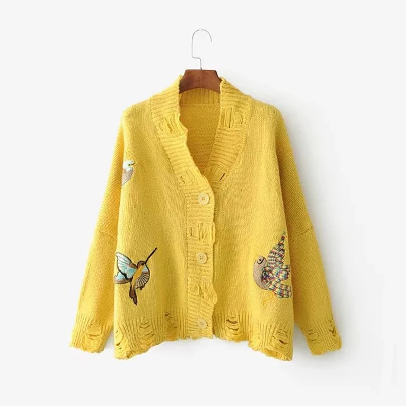 2017 Autumn Winter Bird Embroidery Cardigan Knitted Sweater V-neck Long Sleeve Retro Boho Chic Hole Runway Women Sweater 4 Color
2017 Autumn Winter Bird Embroidery Cardigan Knitted Sweater V-neck Long Sleeve Retro Boho Chic Hole Runway Women Sweater 4 Color