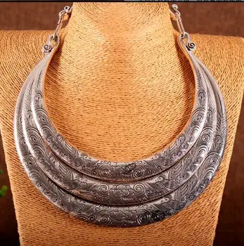 beautiful National style retro Miao silver three-layer Phoenix pattern collar sweater necklace
beautiful National style retro Miao silver three-layer Phoenix pattern collar sweater necklace