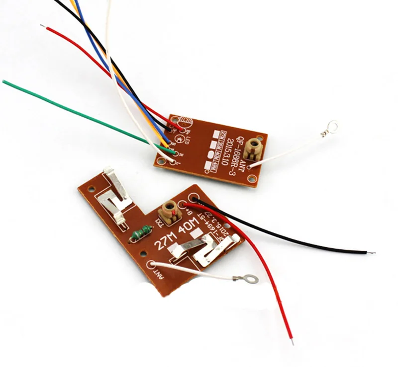 1set 27Mhz/40Mhz Simple 4 Channel 10 Meter Radio RC Transmitter Receiver Board Kit for DIY Remote Control Boat Car Projects
1set 27Mhz/40Mhz Simple 4 Channel 10 Meter Radio RC Transmitter Receiver Board Kit for DIY Remote Control Boat Car Projects