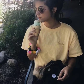 Yellow summer tshirt womens embroidered honey print vintage tshirt short sleeved womens tops camiseta mujer tee shirt femme
Yellow summer tshirt womens embroidered honey print vintage tshirt short sleeved womens tops camiseta mujer tee shirt femme