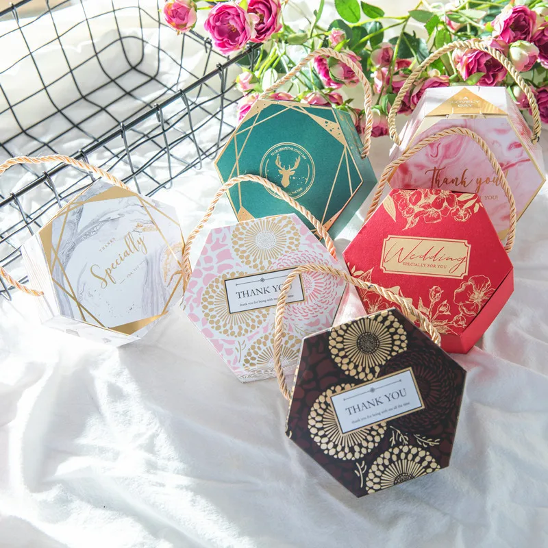 New Paper Gift Bags with Handles Candy Box Gift Packing Boxes for Wedding Favors and Gifts Box Baby Shower Party Supplies
New Paper Gift Bags with Handles Candy Box Gift Packing Boxes for Wedding Favors and Gifts Box Baby Shower Party Supplies