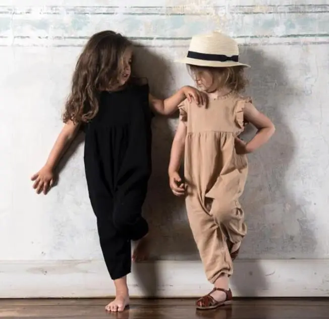 Spring and summer new product linen girl baby back with lace sleeves O-Neck baby girl romper
Spring and summer new product linen girl baby back with lace sleeves O-Neck baby girl romper