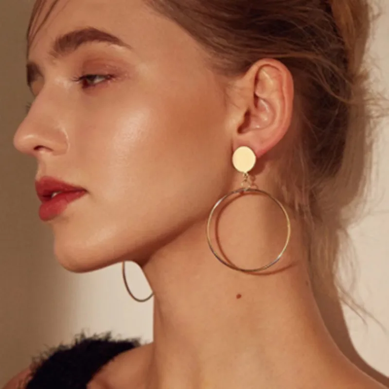 Simple fashion geometric Gold color Drop Earring pendientes 2019 Metal round Earring for women Party Wedding Ear Jewelry Gift
Simple fashion geometric Gold color Drop Earring pendientes 2019 Metal round Earring for women Party Wedding Ear Jewelry Gift