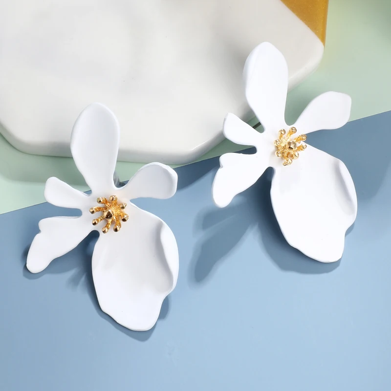 Hesiod Romantic Design Pink White Flower Stud Earrings for Women Girl Fashion Jewelry
Hesiod Romantic Design Pink White Flower Stud Earrings for Women Girl Fashion Jewelry