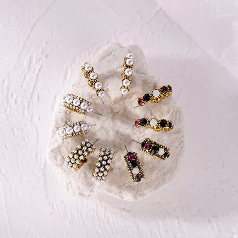 2019 New Designs Vintage Colorful Rhinestone Hoop Earrings Simulated Pearl Bridal Chandelier Earring Fashion Women Girls Jewelry
2019 New Designs Vintage Colorful Rhinestone Hoop Earrings Simulated Pearl Bridal Chandelier Earring Fashion Women Girls Jewelry