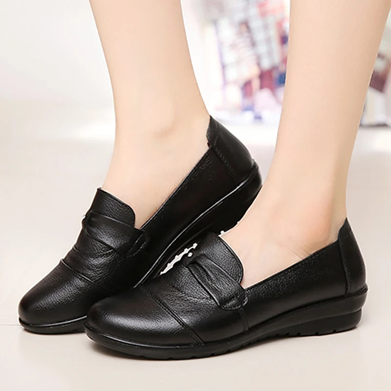 Elegant ladies shoes 2019 fashion genuine leather shoes woman pleated round toe female shoes tenis feminino plus size 35-41
Elegant ladies shoes 2019 fashion genuine leather shoes woman pleated round toe female shoes tenis feminino plus size 35-41