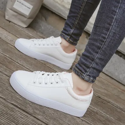 2019 spring new literary white shoes women's lace with wheat embroidery cross straps base flat running shoes
2019 spring new literary white shoes women's lace with wheat embroidery cross straps base flat running shoes