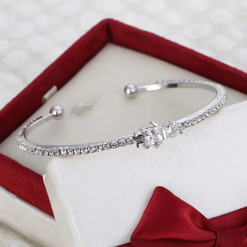 Hesiod figure girls cuff bangles CZ cubic Crystal Rhinestone Bangle bracelets for wedding
Hesiod figure girls cuff bangles CZ cubic Crystal Rhinestone Bangle bracelets for wedding