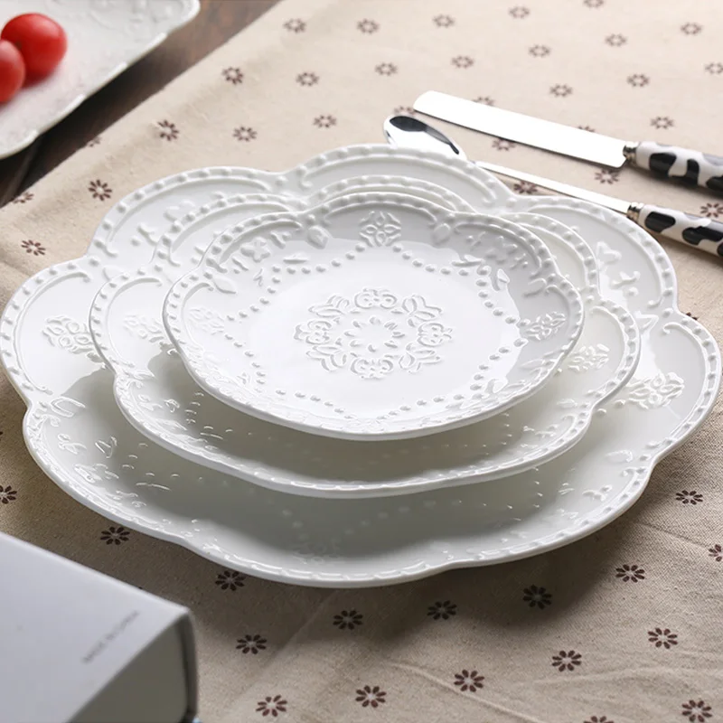 New White Lace Bone-China Dishes & Plates Round embossed ceramic tableware dessert/fruit /cake plate
New White Lace Bone-China Dishes & Plates Round embossed ceramic tableware dessert/fruit /cake plate