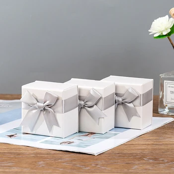 Fashion Classic Bowknot Box Small Gift Packing Display Rings Earrings Jewelry Organizer Storage Party Gift Beauty Decor New
Fashion Classic Bowknot Box Small Gift Packing Display Rings Earrings Jewelry Organizer Storage Party Gift Beauty Decor New