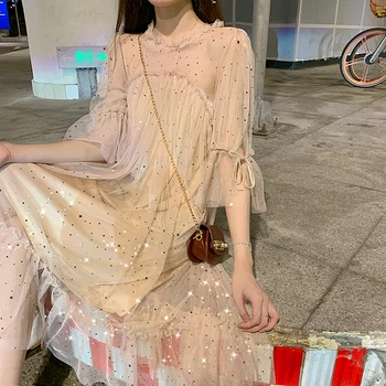 2019 new spring summer new women Star sequins gauze flare sleeve high waistline Princess dress female elegant o-neck mesh dresse
2019 new spring summer new women Star sequins gauze flare sleeve high waistline Princess dress female elegant o-neck mesh dresse