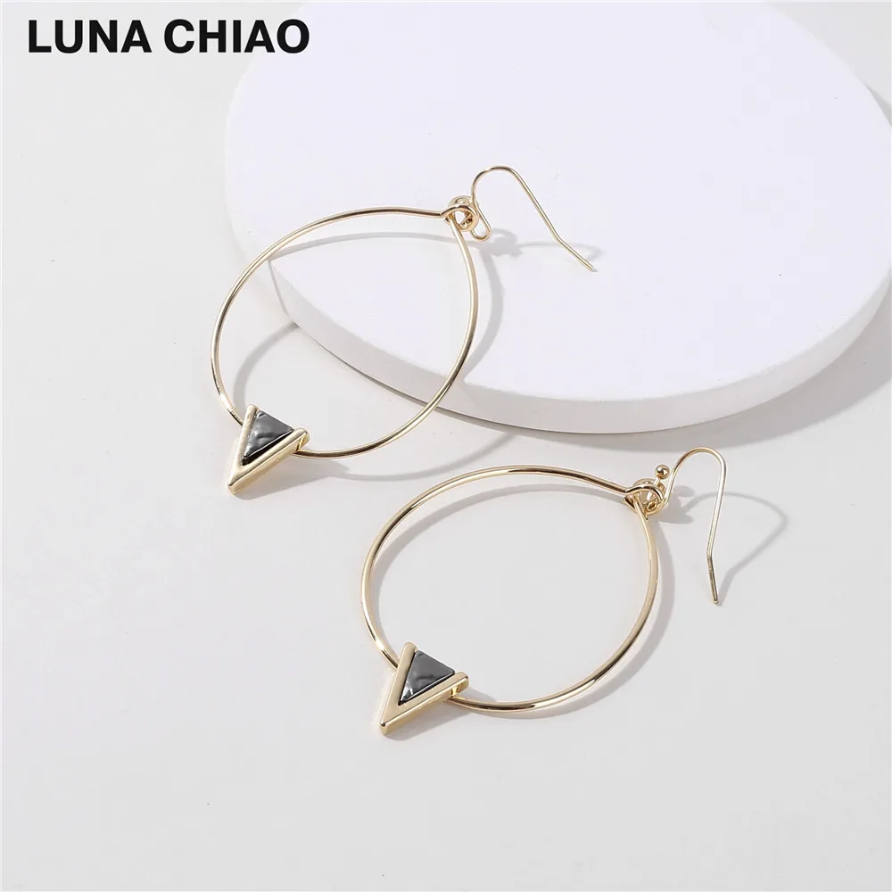 LUNA CHIAO Fashion Cooper Brass Wire Big Water Drop Shape Triangle Metal Earrings Women Fashion Earring Jewelry
LUNA CHIAO Fashion Cooper Brass Wire Big Water Drop Shape Triangle Metal Earrings Women Fashion Earring Jewelry