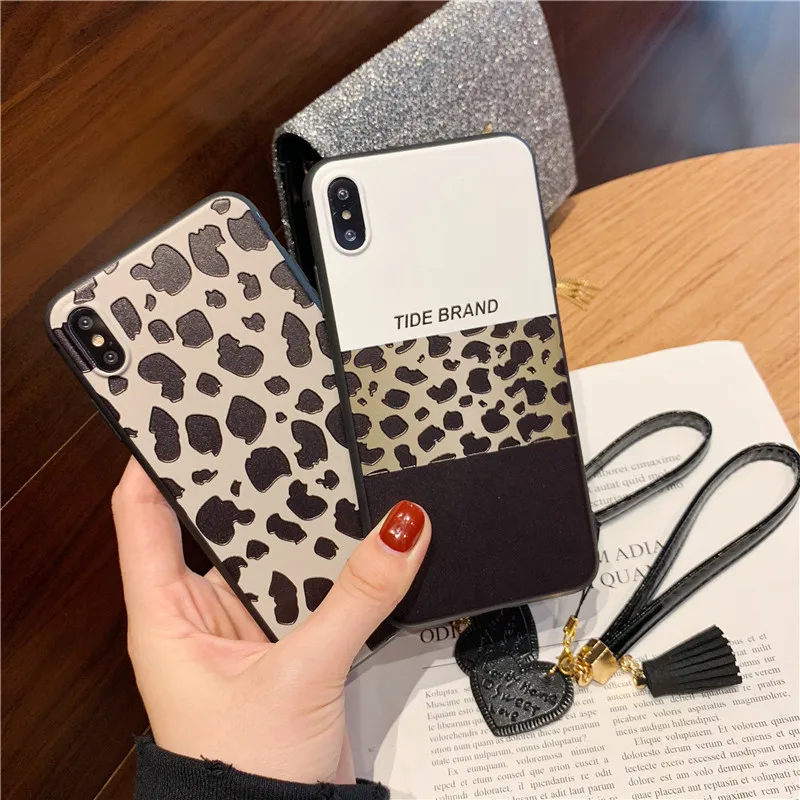 Fashion Leopard Phone Case For iphone XS Max XR X Case For iphone 8 7 6s 6 plus Back Cover Luxury Tassel Strap Soft Cases Capa
Fashion Leopard Phone Case For iphone XS Max XR X Case For iphone 8 7 6s 6 plus Back Cover Luxury Tassel Strap Soft Cases Capa