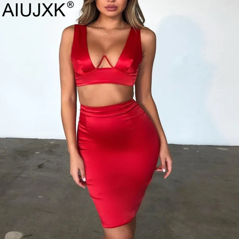 AIUJXK Sexy Backless Party Two Piece Set Women 2019 Summer Satin Vest Crop Top And Skirts Ladies Underwire V Neck Suits Clothes
AIUJXK Sexy Backless Party Two Piece Set Women 2019 Summer Satin Vest Crop Top And Skirts Ladies Underwire V Neck Suits Clothes