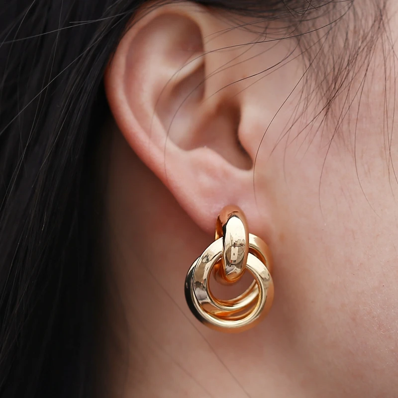 SHUANGR Gold Color Knot Stud Earrings For Women Fashion Brincos Statement Irregular Metal Round Ball Earrings Geometric Jewelry
SHUANGR Gold Color Knot Stud Earrings For Women Fashion Brincos Statement Irregular Metal Round Ball Earrings Geometric Jewelry