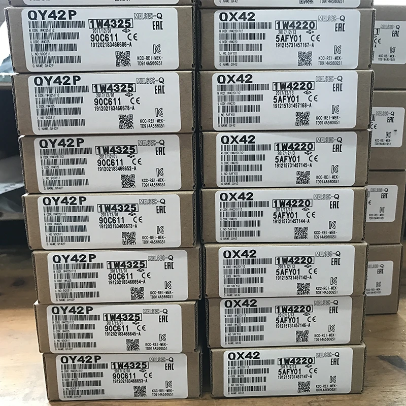 (New Date) Original PLC QY10 QY40P QY41P QY42P QX40 QX41 QX42 in box with one year Warranty | Электроника