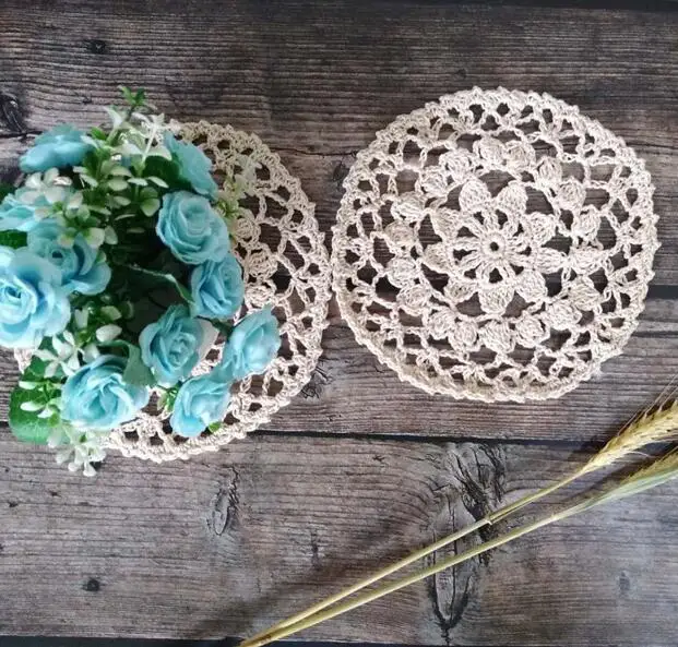 Modern Christmas Placemats Cup Mat Pad Coasters Table Mats Cotton Crochet Place Mats Doily Table 17cm Round Placemat Home Decor
Modern Christmas Placemats Cup Mat Pad Coasters Table Mats Cotton Crochet Place Mats Doily Table 17cm Round Placemat Home Decor