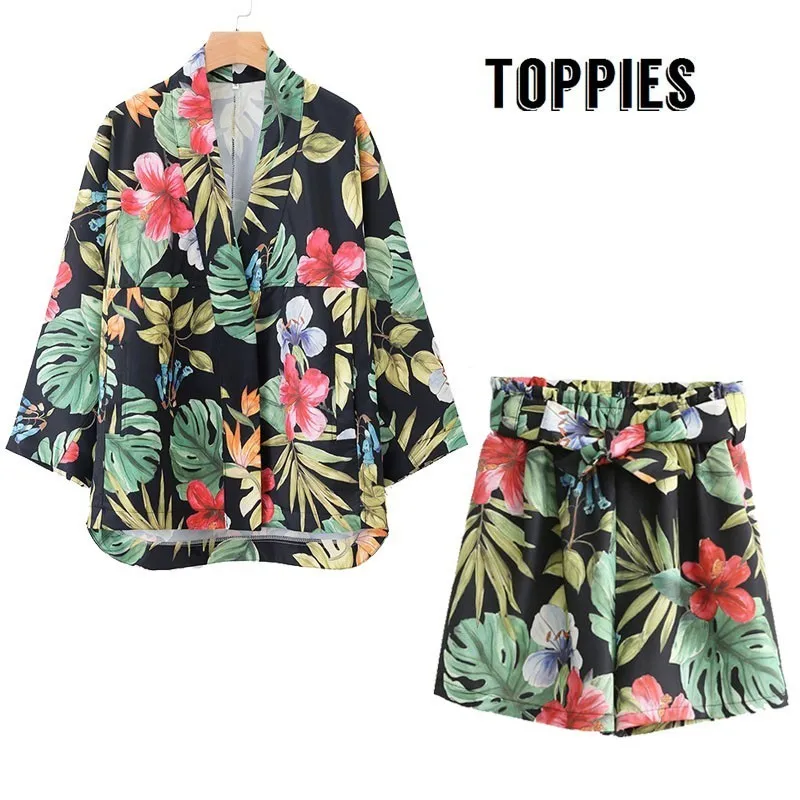 2019 Tropical Plants Print Leisure Two Pieces Set Batwing Sleeve Kimono Jacket Elastic High Waist Straight Shorts Vacation Set
2019 Tropical Plants Print Leisure Two Pieces Set Batwing Sleeve Kimono Jacket Elastic High Waist Straight Shorts Vacation Set