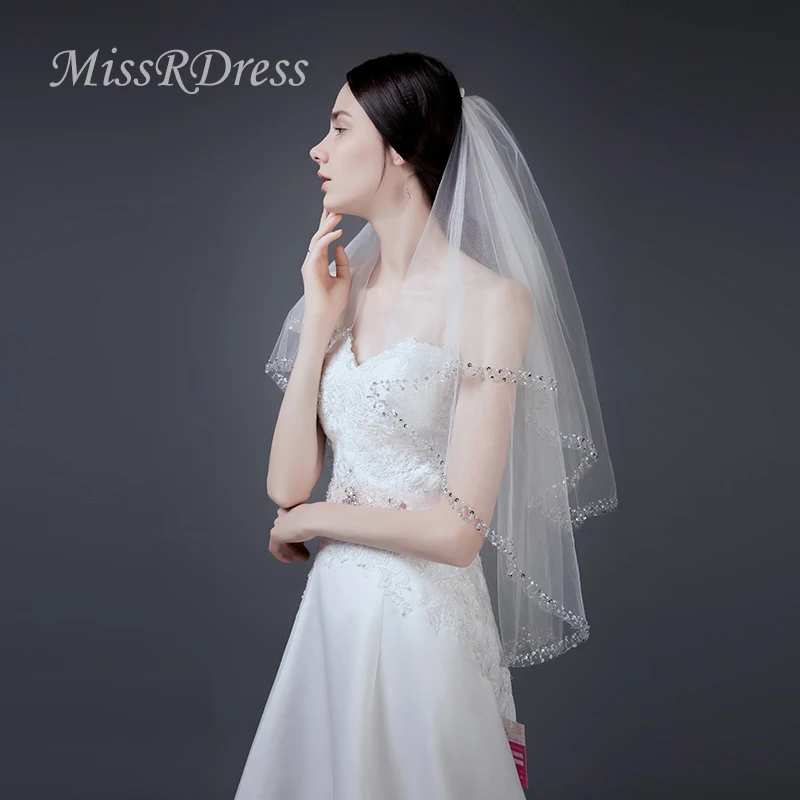 MissRDress Soft Tulle Lace Bridal Veil Bead Edge Wedding Veil With Comb White Two Layers Veil For Wedding Accessories JKm50
MissRDress Soft Tulle Lace Bridal Veil Bead Edge Wedding Veil With Comb White Two Layers Veil For Wedding Accessories JKm50