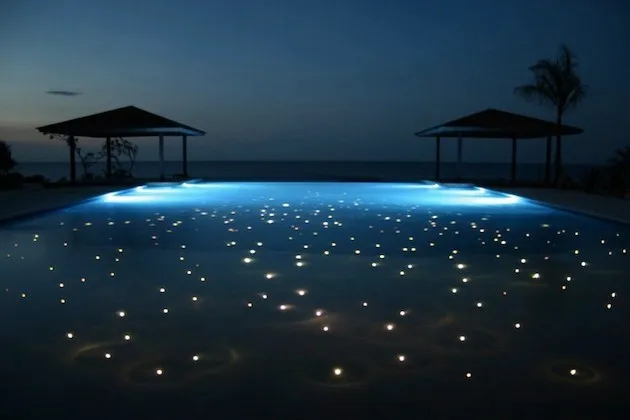 star-floor-pools-by-fiberstars-pool-and-spa-4