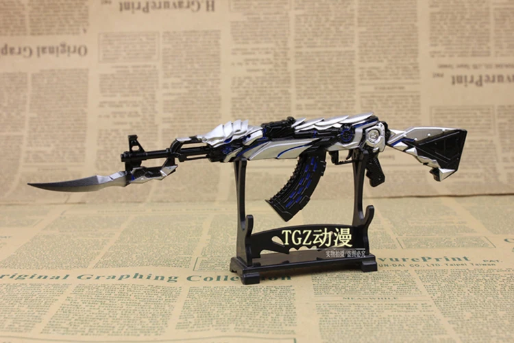 22cm Metal CF Cross Fire Gun Keychain Hero Weapon AK-47-Knife-Iron Beast Model Toy AK 47 Toy Gun For Collection
22cm Metal CF Cross Fire Gun Keychain Hero Weapon AK-47-Knife-Iron Beast Model Toy AK 47 Toy Gun For Collection