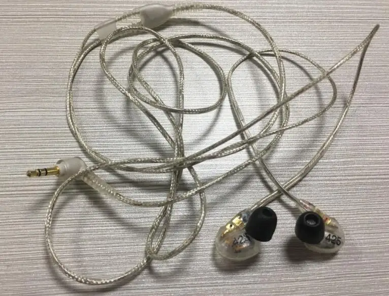 2017 new arrived se425 stereo Headset Noise Canceling 3.5MM In ear headphones Separate Cable earphones with Box also sell se535
2017 new arrived se425 stereo Headset Noise Canceling 3.5MM In ear headphones Separate Cable earphones with Box also sell se535