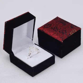 Wholesale 30pcs New Design high quality 4.5*5*3.2cm Chinese Brocade earrings ring box gift box BX002
Wholesale 30pcs New Design high quality 4.5*5*3.2cm Chinese Brocade earrings ring box gift box BX002
