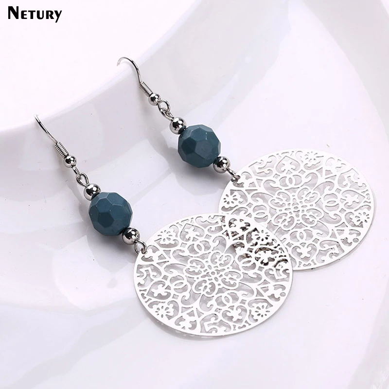 Europe fashion Women New earrings Round Openwork Pattern retro earrings Crystal ball trendy beautiful jewelry earring for girl
Europe fashion Women New earrings Round Openwork Pattern retro earrings Crystal ball trendy beautiful jewelry earring for girl