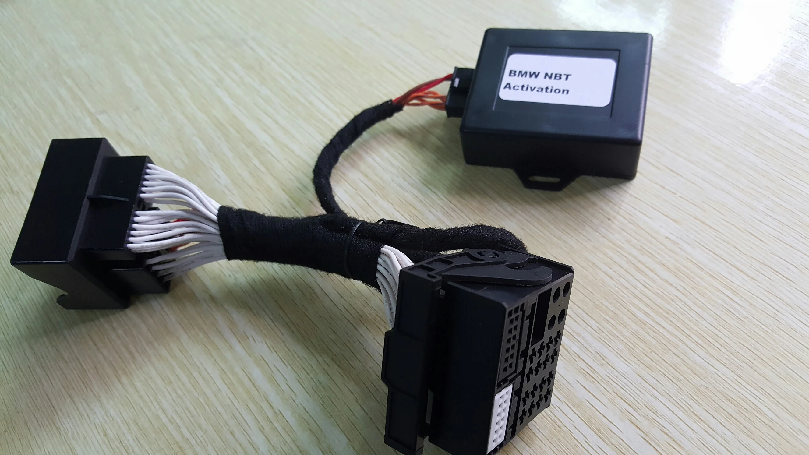 Plug and play for BMW F10 F20 F15 F30 NBT EVO retrofit navigation adapter emulator
Plug and play for BMW F10 F20 F15 F30 NBT EVO retrofit navigation adapter emulator