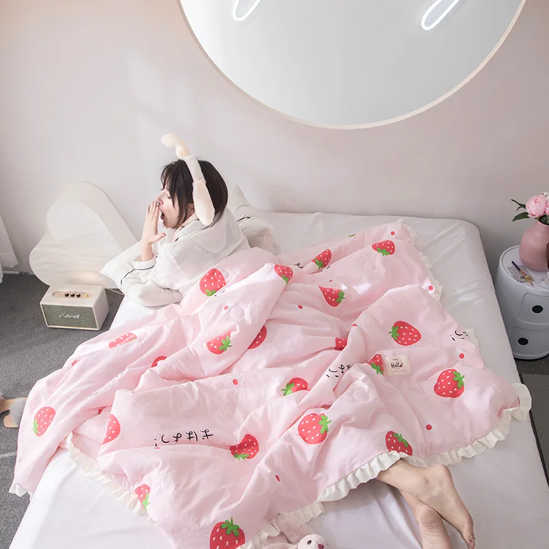 Summer thin soft duvet cartoon warm princess summer quilt double super baby Blanket twin Queen Size healthy strawberry Bed quilt
Summer thin soft duvet cartoon warm princess summer quilt double super baby Blanket twin Queen Size healthy strawberry Bed quilt
