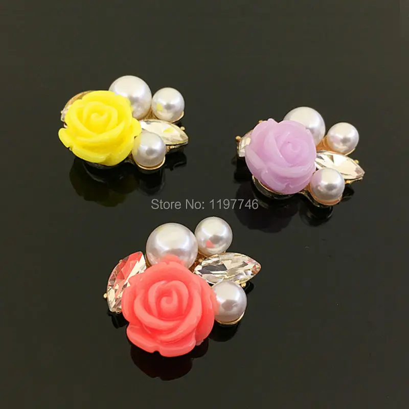 New 20x25mm 10 Pieces Flatback Rhinestone Rose Flower Button With Pearl For Hair Flower Wedding Embellishment
New 20x25mm 10 Pieces Flatback Rhinestone Rose Flower Button With Pearl For Hair Flower Wedding Embellishment