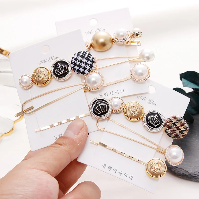 New 3PCS/Set Women Elegant Plaid Pearl Alloy Barrettes Headband Vintage Hair Clips Hairpins Hairgrips Fashion Hair Accessories
New 3PCS/Set Women Elegant Plaid Pearl Alloy Barrettes Headband Vintage Hair Clips Hairpins Hairgrips Fashion Hair Accessories