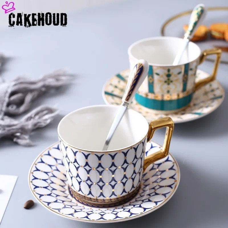

CAKEHOUD High Quality Bone China Coffee Cup Retro Ceramic Cup Glazed High-grade Teacup And Saucer Set Luxury Gift European Style