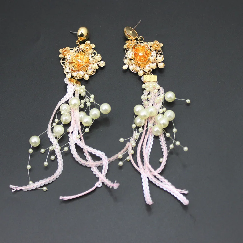 New Baroque Earrings Show Style Metal Flower Pearl Long Tassel Earrings 639
New Baroque Earrings Show Style Metal Flower Pearl Long Tassel Earrings 639