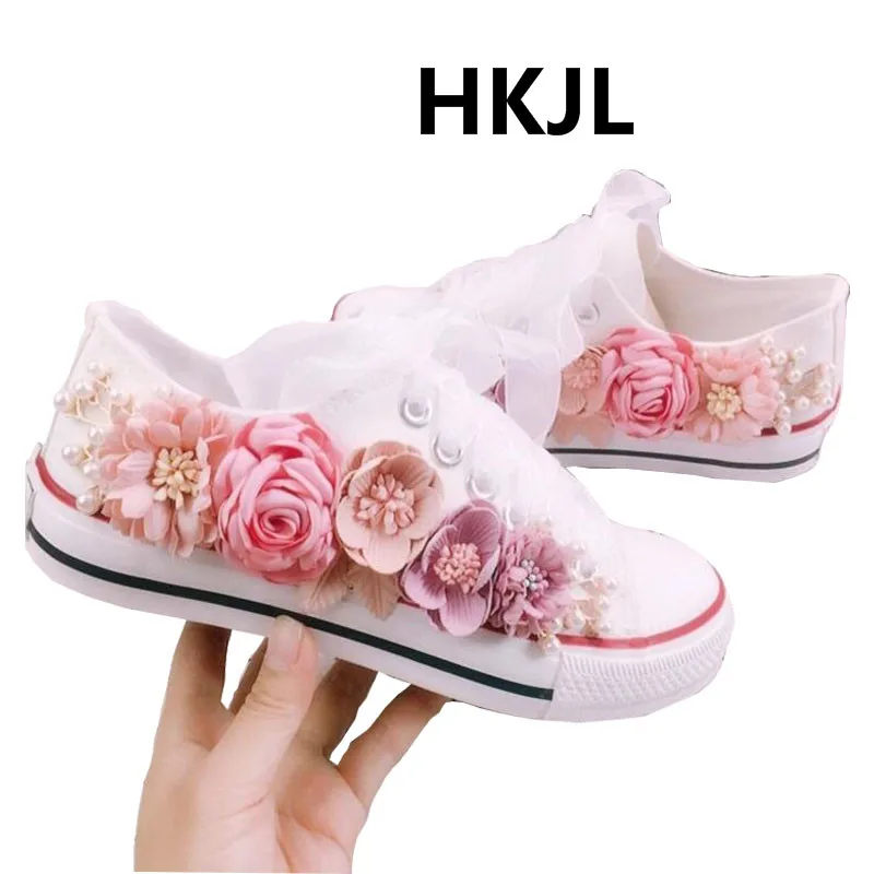Popular spring and summer canvas shoes low to help manual three-dimensional sequins flowers flat women's shoes
Popular spring and summer canvas shoes low to help manual three-dimensional sequins flowers flat women's shoes
